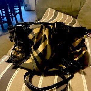 Large Burberry purse. Beautiful style and in flawless condition